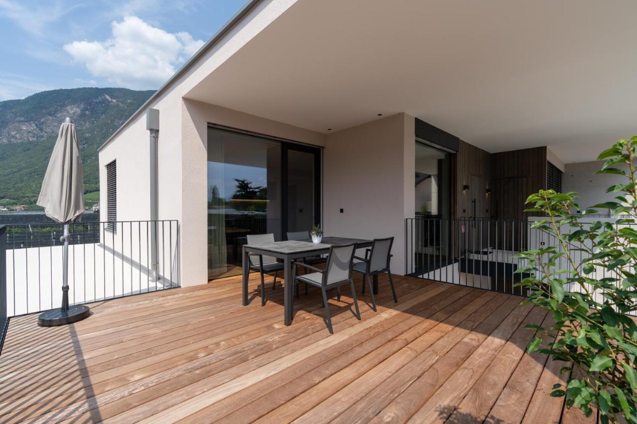 Feldhof Vilpian- Urlaub Auf Dem Bauernhof Apartment Exterior photo
